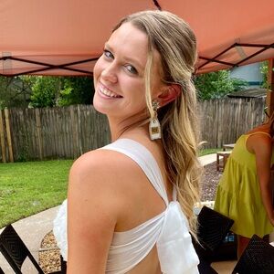 Meet your Posher, Libby